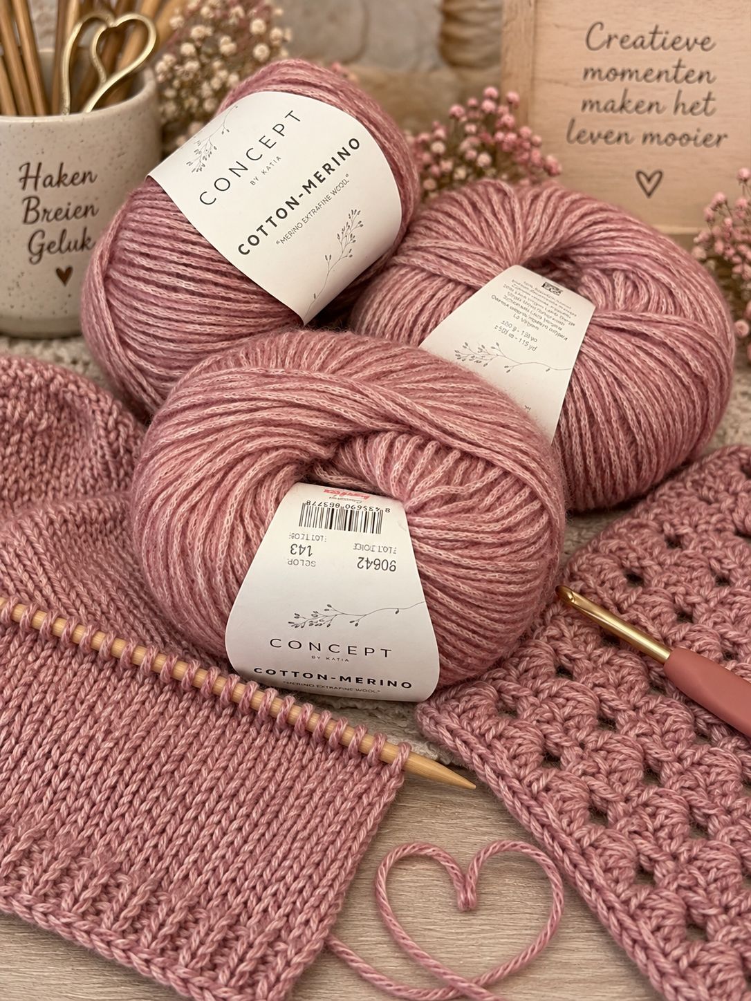 Katia Cotton-Merino Luxe zachtheid voor breien en haken.